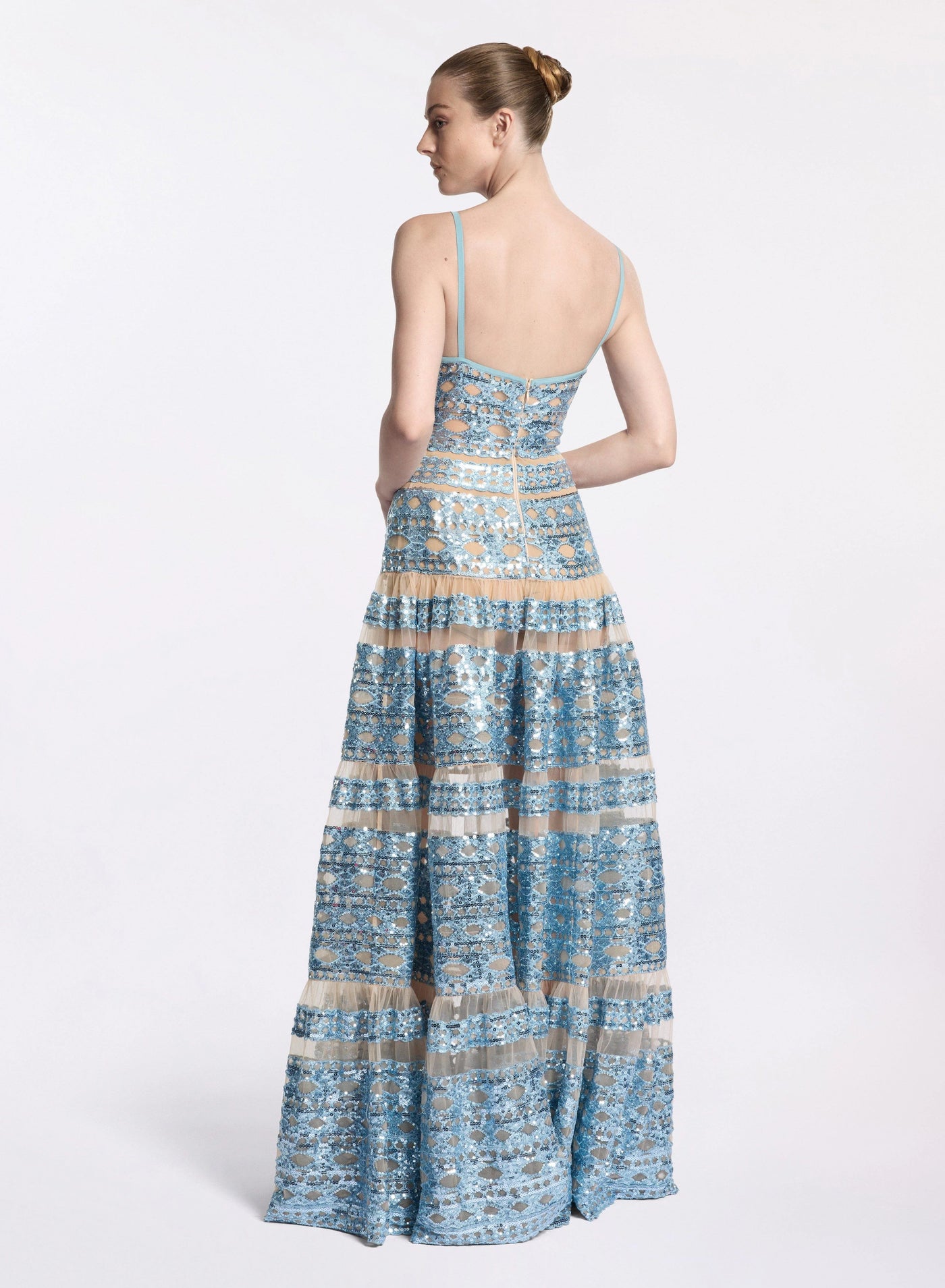 Abito lungo in tulle ricamato  Elie saab